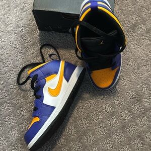 Toddler Air Jordan Mid Lakers